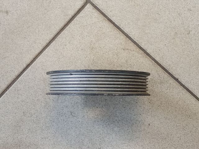 bontott BMW 5 E60 Szervó Szivattyú Szíjtárcsa