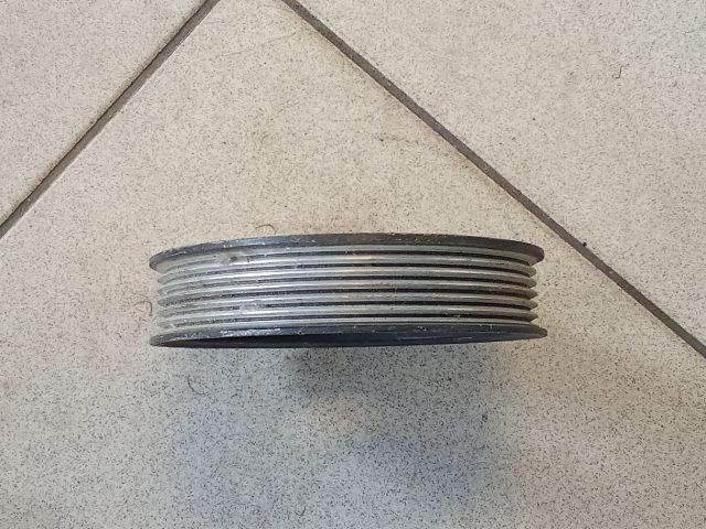 bontott BMW 5 E60 Szervó Szivattyú Szíjtárcsa