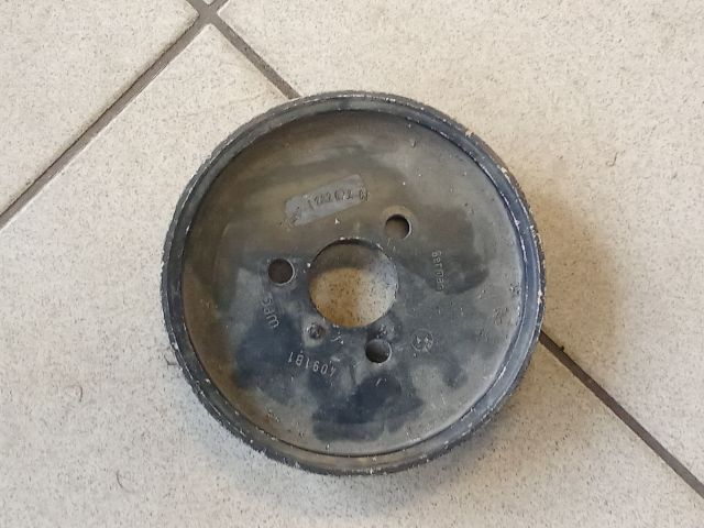 bontott BMW 5 E60 Szervó Szivattyú Szíjtárcsa