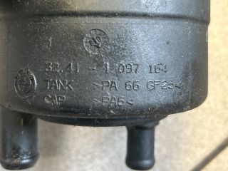 bontott BMW 5 E60 Szervóolaj Tartály