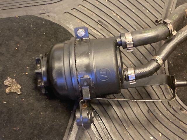 bontott BMW 5 E60 Szervóolaj Tartály