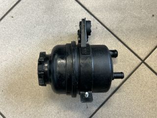 bontott BMW 5 E60 Szervóolaj Tartály