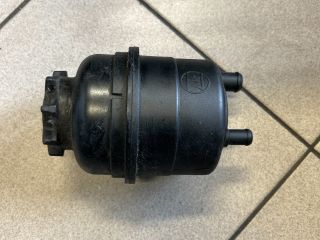 bontott BMW 5 E60 Szervóolaj Tartály