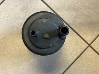 bontott BMW 5 E60 Szervóolaj Tartály