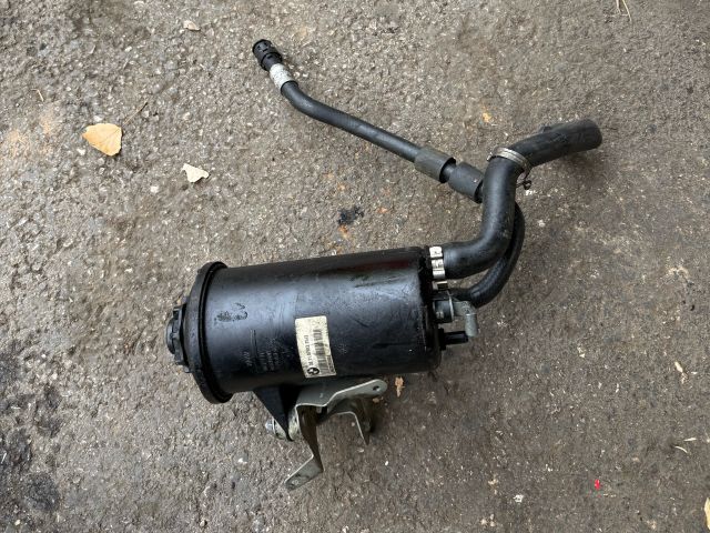 bontott BMW 5 E60 Szervóolaj Tartály