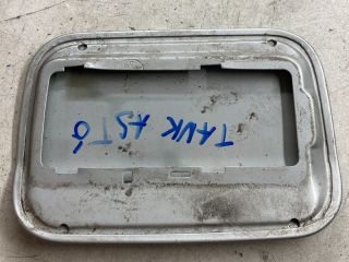 bontott BMW 5 E60 Tankajtó