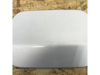 bontott BMW 5 E60 Tankajtó