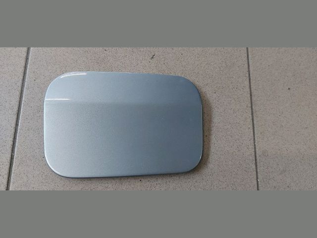 bontott BMW 5 E60 Tankajtó