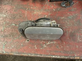 bontott BMW 5 E60 Tankajtó