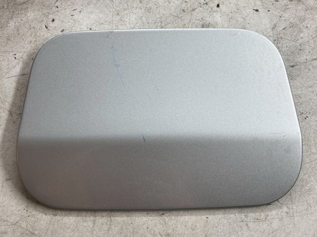 bontott BMW 5 E60 Tankajtó