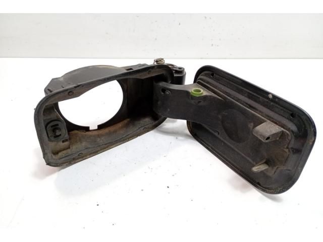 bontott BMW 5 E60 Tankajtó