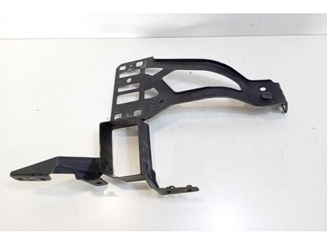 bontott BMW 5 E60 Tartó Bak