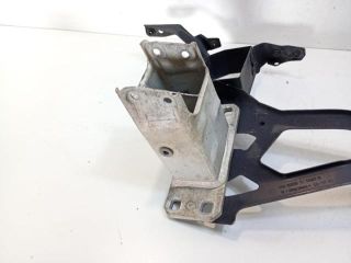 bontott BMW 5 E60 Tartó Bak