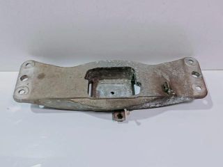 bontott BMW 5 E60 Tartó Bak