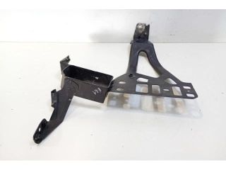 bontott BMW 5 E60 Tartó Bak