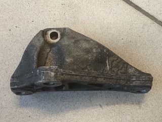 bontott BMW 5 E60 Tartó Bak