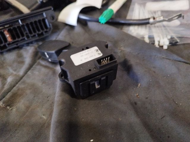 bontott BMW 5 E60 Tempomat Kar (Magában)