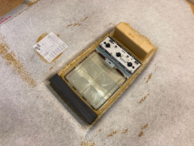 bontott BMW 5 E60 Tetőkárpit