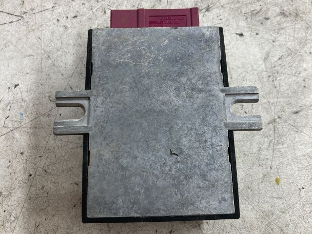 bontott BMW 5 E60 Üzemanyag Befecskendező Vezérlő