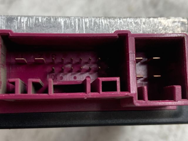 bontott BMW 5 E60 Üzemanyag Befecskendező Vezérlő