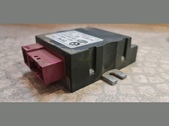 bontott BMW 5 E60 Üzemanyag Befecskendező Vezérlő