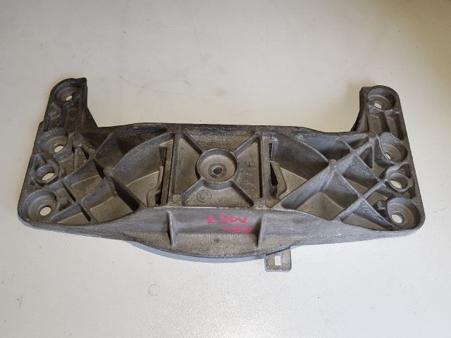 bontott BMW 5 E60 Váltó Tartó Bak (Pozíciófüggetlen)