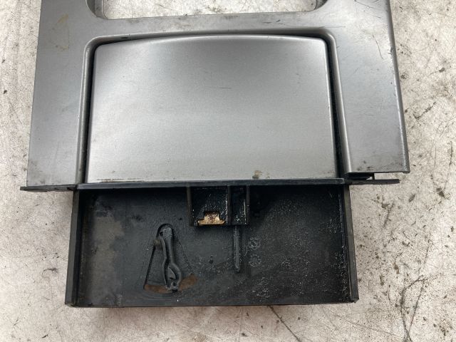 bontott BMW 5 E60 Váltókar Keret