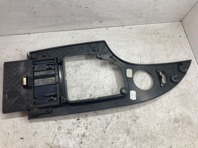 bontott BMW 5 E60 Váltókar Keret