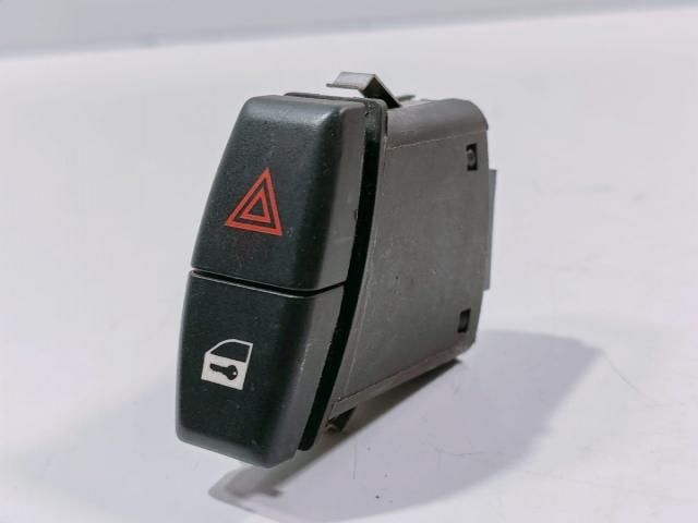 bontott BMW 5 E60 Vészvillogó Kapcsoló