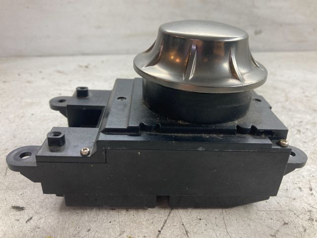 bontott BMW 5 E60 Video Elektronika