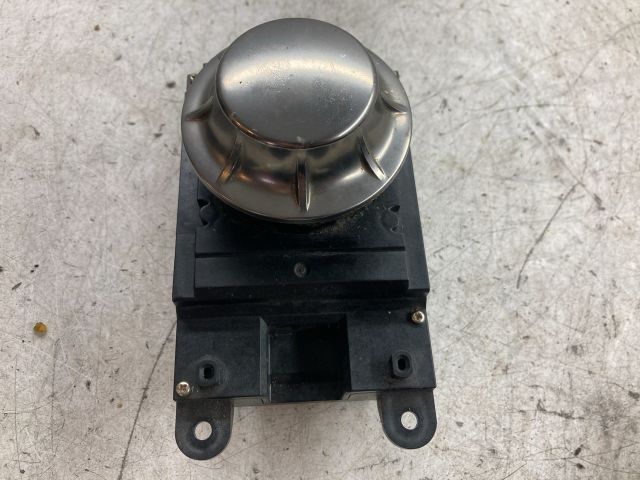 bontott BMW 5 E60 Video Elektronika