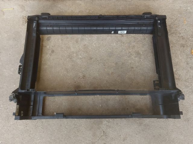 bontott BMW 5 E60 Vízhűtő Radiátor Tartó