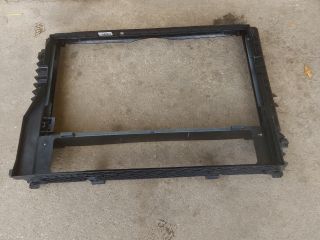 bontott BMW 5 E60 Vízhűtő Radiátor Tartó