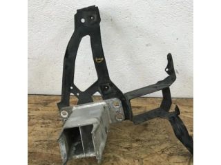 bontott BMW 5 E60 Vízhűtő Radiátor Tartó