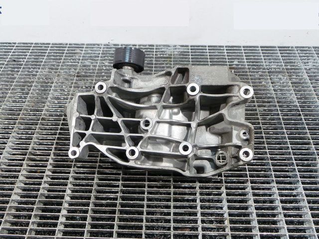 bontott BMW 5 E61 Generátor Tartó Bak