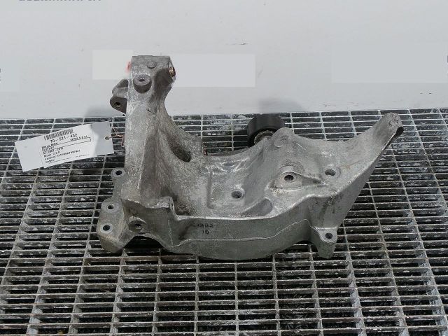 bontott BMW 5 E61 Generátor Tartó Bak