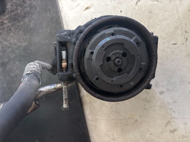 bontott BMW 5 E61 Klímakompresszor