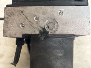 bontott BMW 5 E61 ABS Kocka