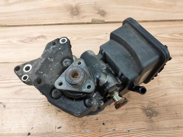 bontott BMW 5 E61 Kormányszervó Motor (Hidraulikus)