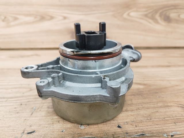 bontott BMW 5 E61 Vákumpumpa