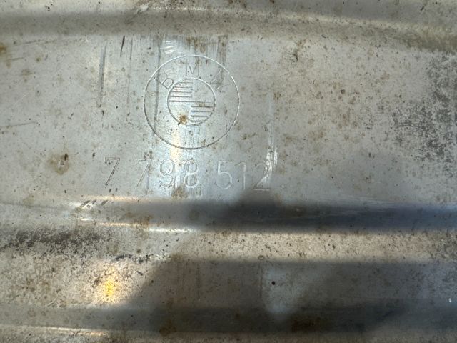 bontott BMW 5 E61 Hátsó Kipufogó Dob