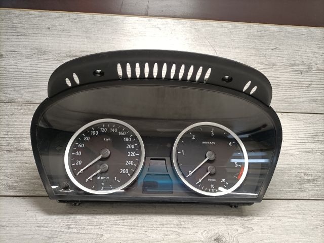 bontott BMW 5 E61 Kilométeróra