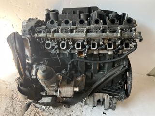 bontott BMW 5 E61 Motor (Fűzött blokk hengerfejjel)