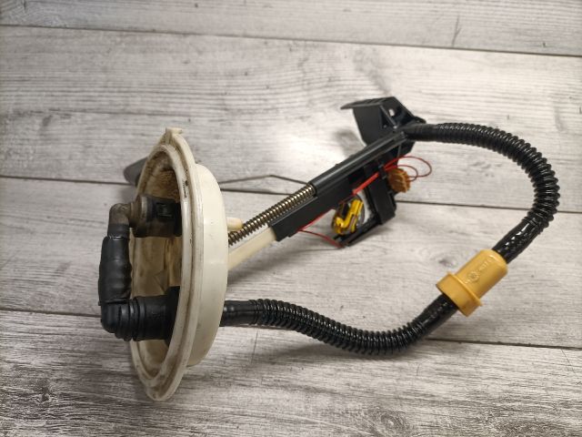 bontott BMW 5 E61 Üzemanyagszint Jeladó