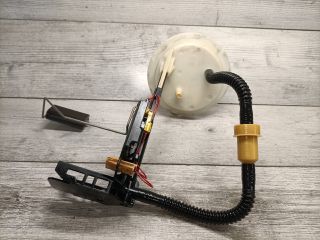 bontott BMW 5 E61 Üzemanyagszint Jeladó