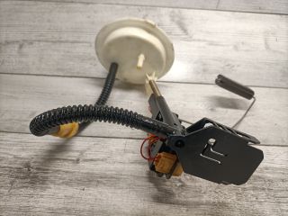 bontott BMW 5 E61 Üzemanyagszint Jeladó