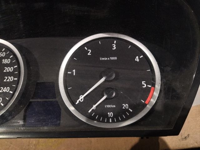 bontott BMW 5 E61 Kilométeróra