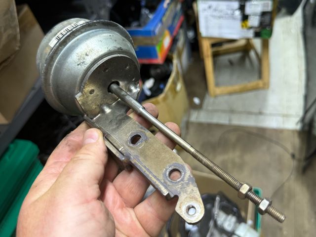 bontott BMW 5 E61 Turbó Vákum Szelep