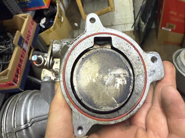 bontott BMW 5 E61 Turbócső