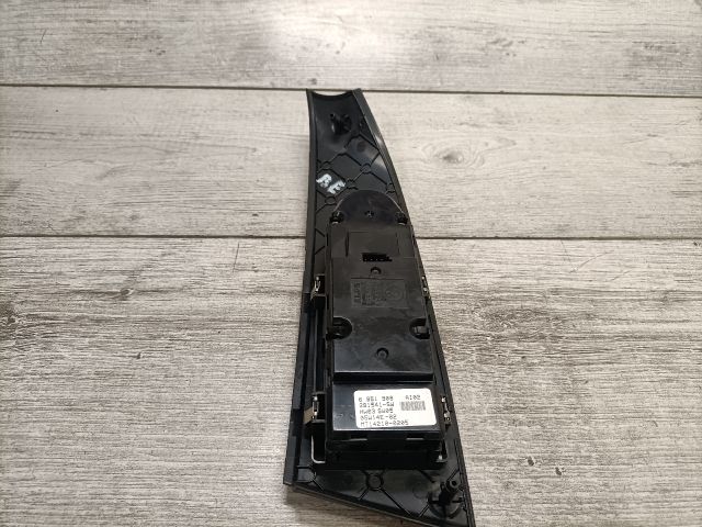 bontott BMW 5 E61 Ablakemelő és Tükör Kapcsoló